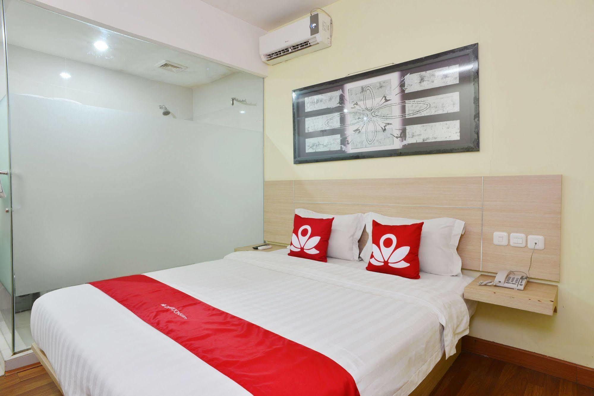 Zen Rooms Rujia Pecenongan Yakarta Exterior foto