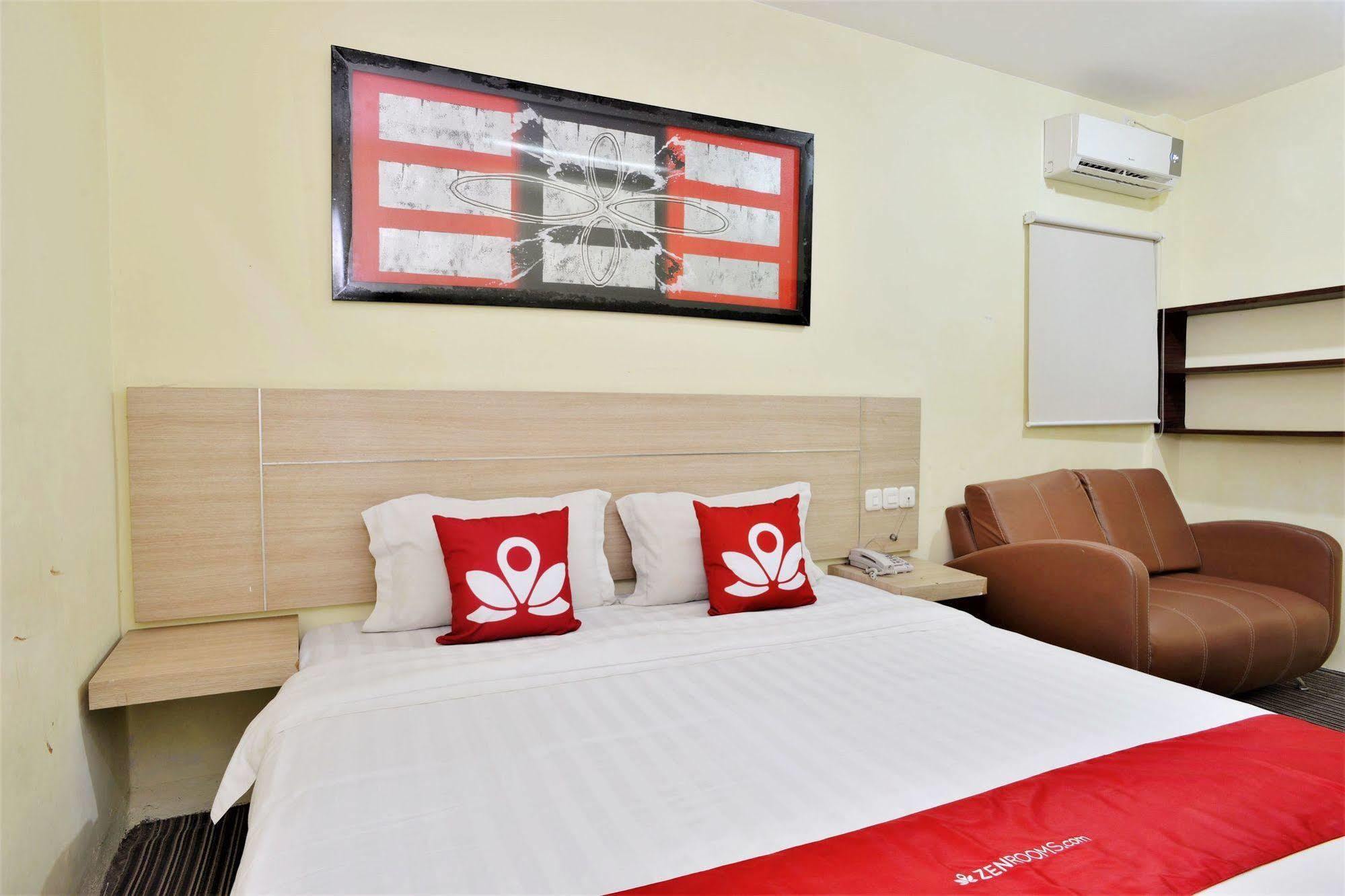 Zen Rooms Rujia Pecenongan Yakarta Exterior foto