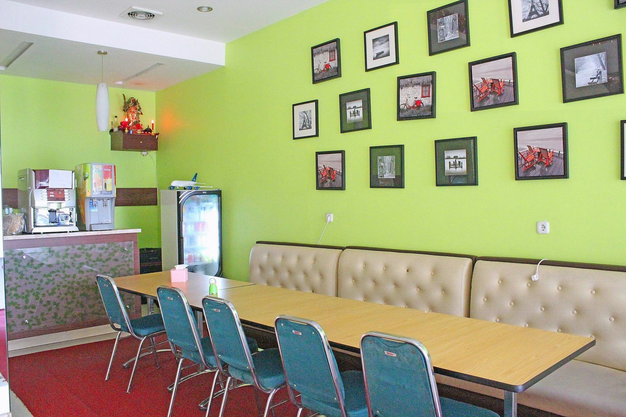 Zen Rooms Rujia Pecenongan Yakarta Exterior foto